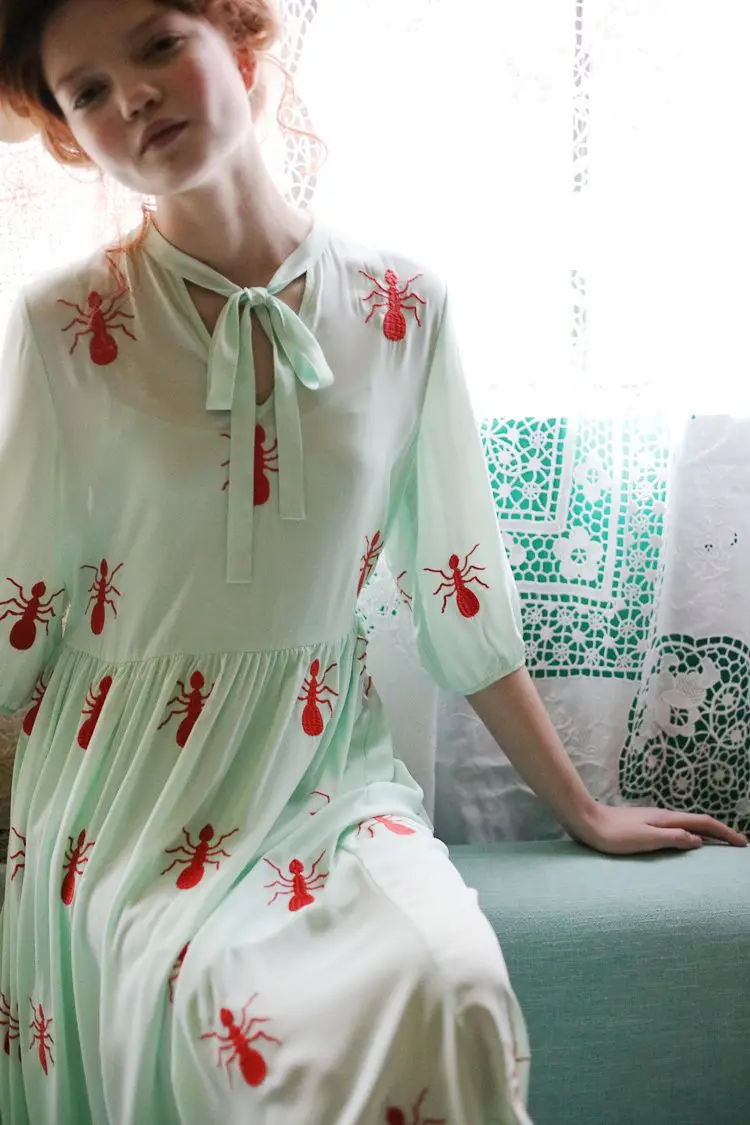 

LYNETTE'S CHINOISERIE Summer Original Design Women High Quality Red Ants Embroidery Green Fresh Vintage Chiffon Twinset Dress