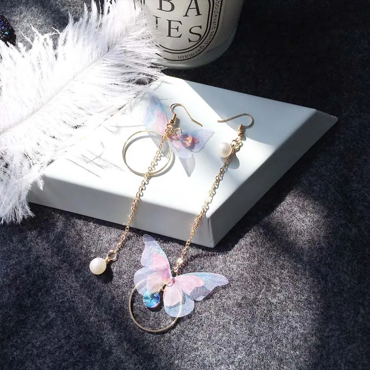 Retro New Listing 2018 Fashion Earrings Lady Asymmetry Butterfly Long Circle Wings Lady Earrings Wholesale Sale Earring Pendant