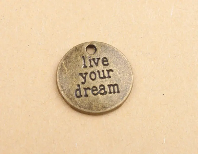 20PCS Antiqued Bronze Live Your Dream Charms #91327