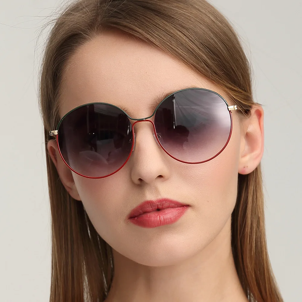 

Metallic Circular Frame Hollowed-out Sunglasses Retro Round Sunglasses Ocean Piece sunglasses Eyewear Travel Eye Accessory