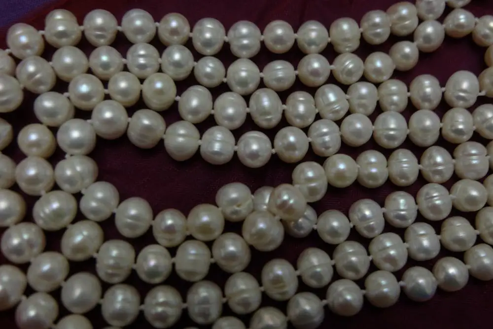 Colgante De Perla Cultivada De Agua Dulce Blanca De Color Natural De 8-9 Mm Con Baño De Rodio Y Detalle De Topacio - México
