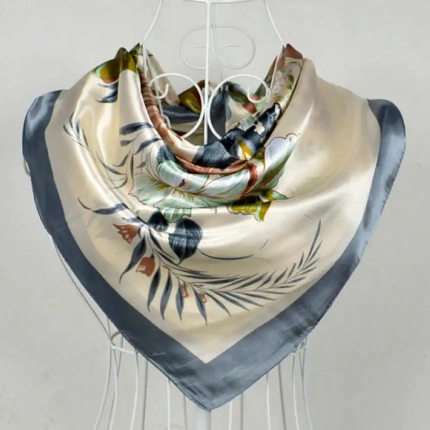 2015 New Arrival kobieta jedwabny szal, akcesoria mody satyna duża kwadratowa kobiety szalik drukowane, nowy projekt beżowy jedwabny szal 90*90cm