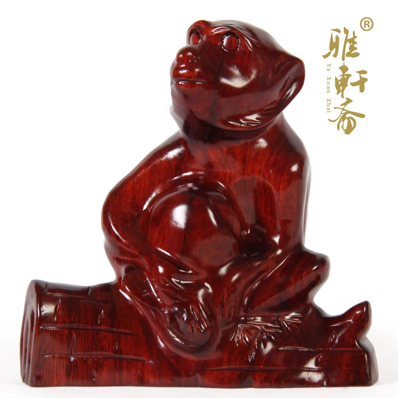 Monkey monkey Zodiac Zhai TZ mahogany carving crafts Home Furnishing birthday gift monkey peach Xian Feng shui ornaments