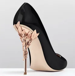 Wiosna Lato 2018 Najnowsze Metalowe Ozdoby Obcasy Sukienka Czółenka Czarny Różowy Nude Patent Leather Pointed Toe Party Shoes Słodkie Czółenka