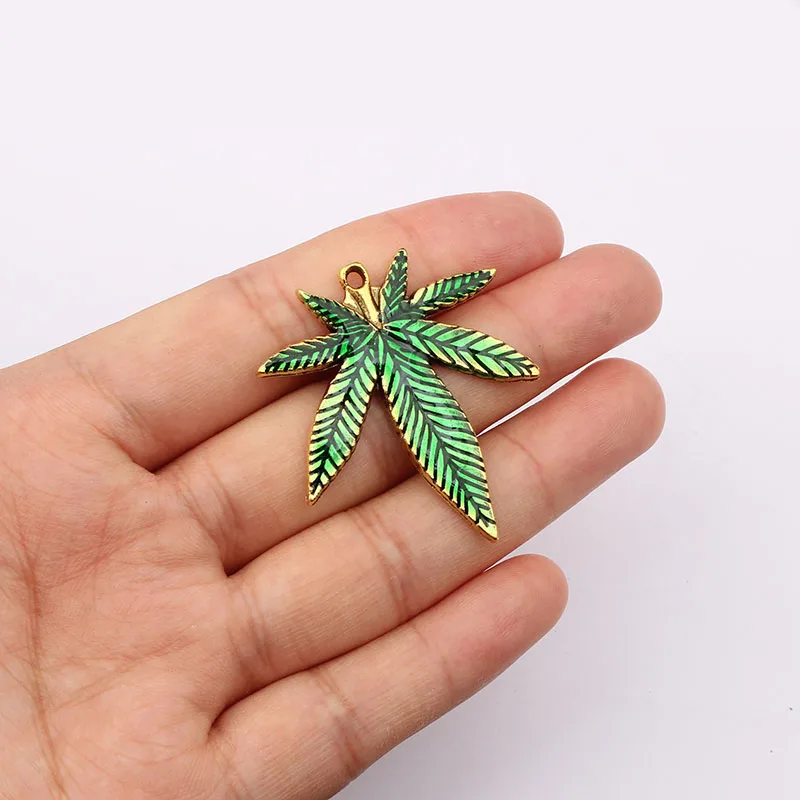 

10pcs Green pot Leaf Weed Round leaf Green Drop Oil Charms Pendant for Necklace Jewelry Diy