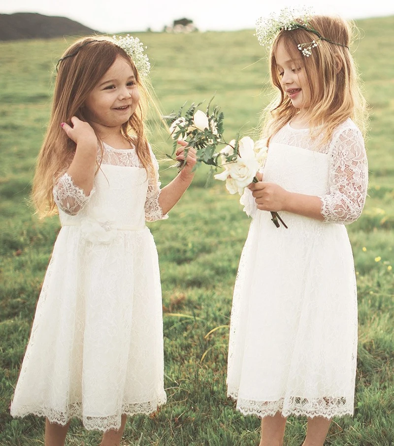 Meia manga colher pescoço na altura do joelho rendas curto vestidos da menina de flor para vestidos de festa de casamento para criança pequena trajes de princesa do bebê