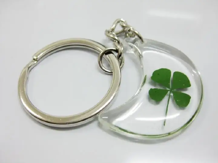 wholesale 12 pcs SHAMROCK JEWELRY AWESOME REAL FOUR LEAF CLOVER MOON STYLE KEYCHAIN