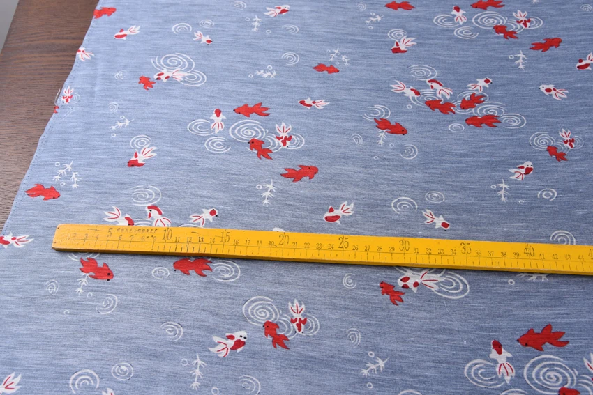 The small gray goldfish with digital inkjet  hemp fabric 1.4 meters wide.