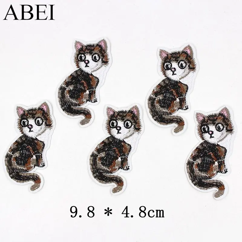 10pcs/lot Iron On Lifelike Cat Patches Embroidered Cartoon Animal Stickers for Bags Jeans Clothes DIY Fabric Appliques Badge