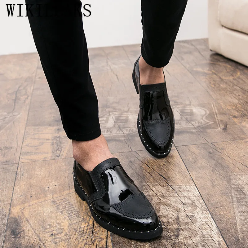 

2025 Designer Men Formal Shoes Men's Business Dress Brogue Shoes For Wedding Party Patent Leather Oxford Shoes For Men Loafers
