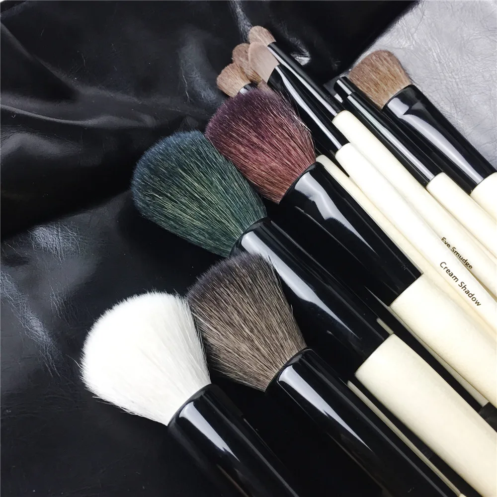 BB-SERIES 18-Brushes The Complete Brush set - Quality Wooden Handle Brush kit - Beauty Makeup Brushes Blender Tool