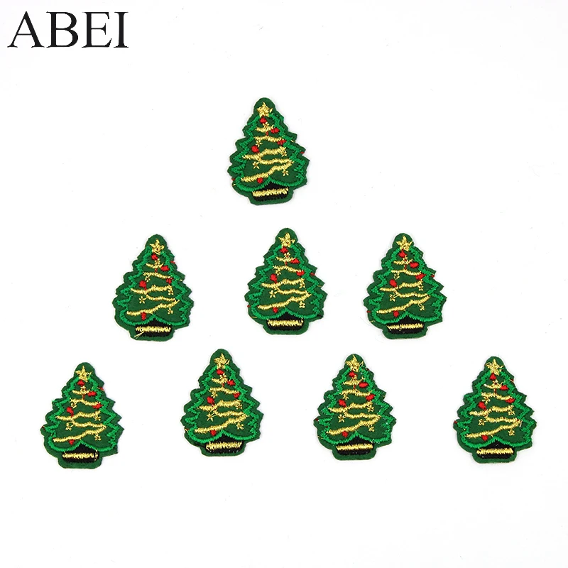 10pcs/lot Embroidered mini Christmas Xmas Tree Patches Iron On Appliqued Diy Clothing Stickers Handmade Patchwork for Hats Shoes