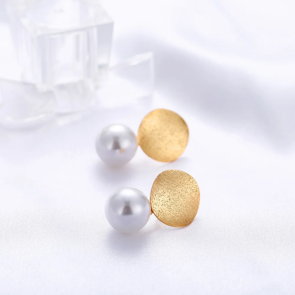 Korean Fashion Jewelry Gold Color Round Pearl Pendant Drop Earring for Women Personality Ear Jewelry Wholesale Girl Gift