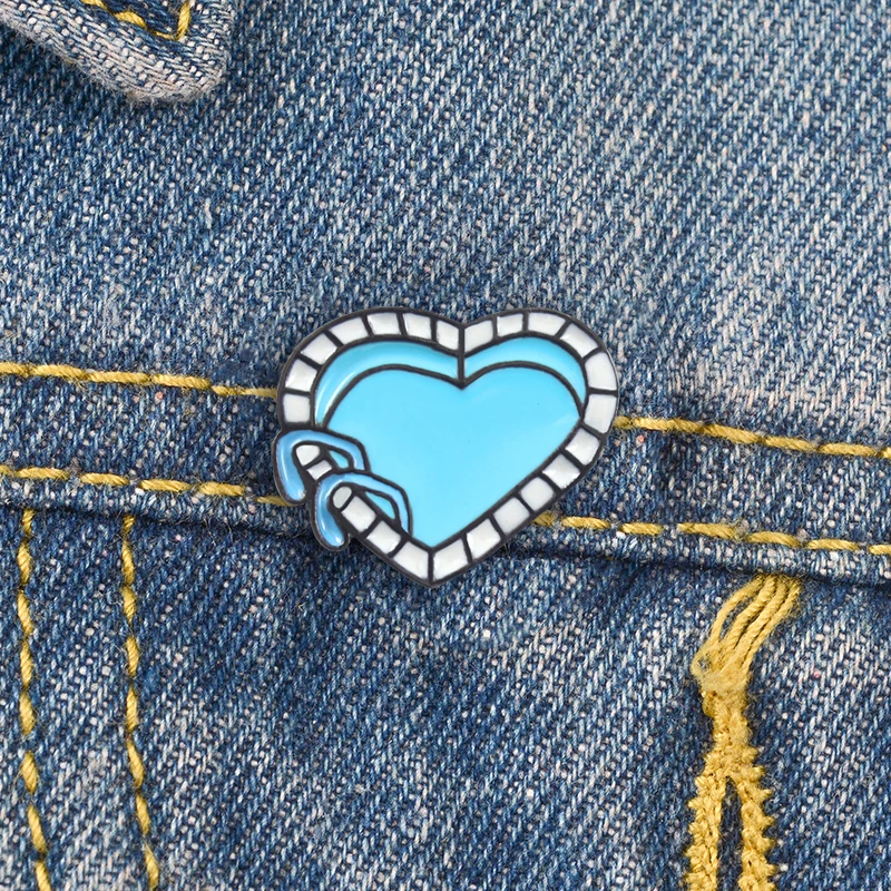 Heart Shaped Pool Brooch Blue Clear Swimming Pool Enamel Pin Backpack Coat Cap Sport Badge Family and Swimmer Love Gifts Jewelry