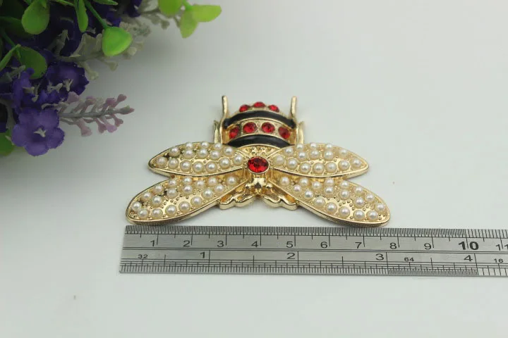 2pcs Pearl insect badge women accessories DIY accessories for bag badges on backpack kawaii clothes decoration Crafts Bee Buckle