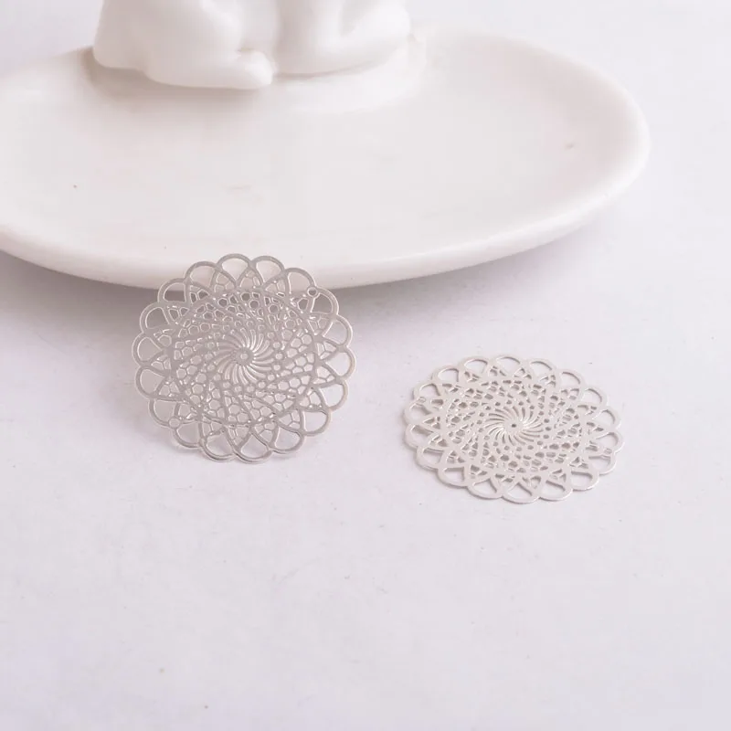 30 Stück AB2642 30mm Runde Filigran-Verbindungsstücke, Blumen-Bedruckte Charms, Verbindungsstücke für DIY-Schmuckherstellung – Detail 2