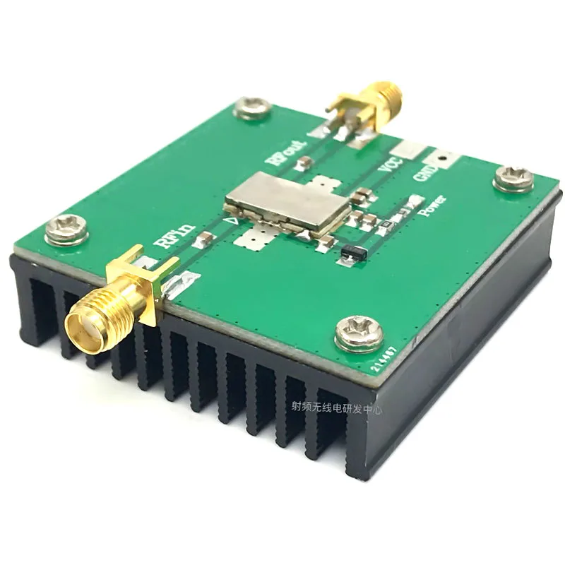 

890MHz-960MHz 915MHz 4W LNA RF power amplifier 30dB for FM HF VHF / UHF Ham Radio SMA