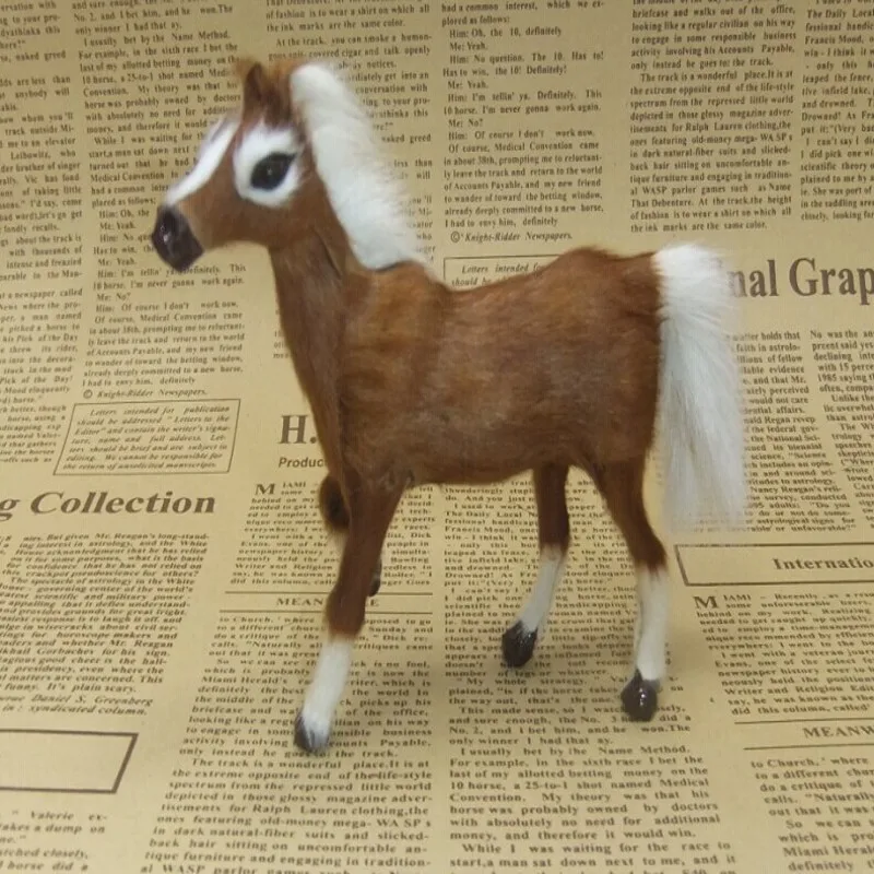 

Маленькая милая игрушка-симулятор лошади из пластика и меха, коричневая кукла-лошадь в подарок, около 11x3x10 см