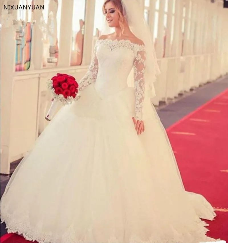 

2023 Fashion Lace Off Shoulder Ball Gowns Long Sleeves Wedding Dresses Tiered Skirts Bateau Mopping Long Section Wedding Gowns