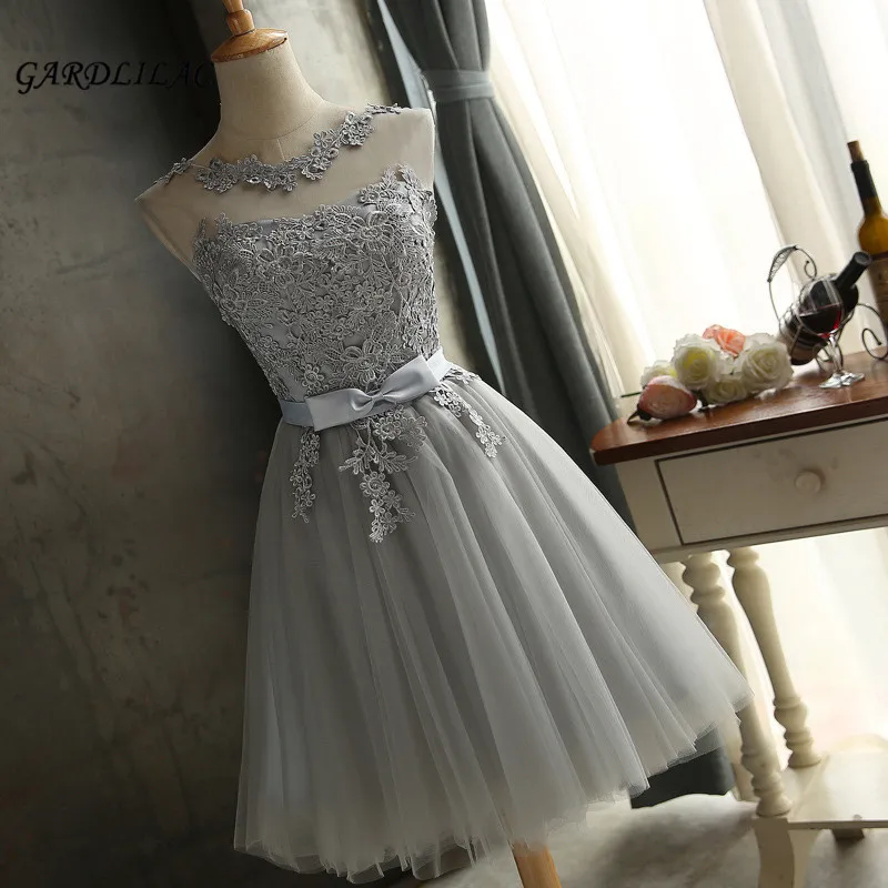 New Silver Short Bridesmaid Dress Tulle Lace Appliques Knee-Length Sleeveless Short Prom Dress Wedding Party Gown Dresses