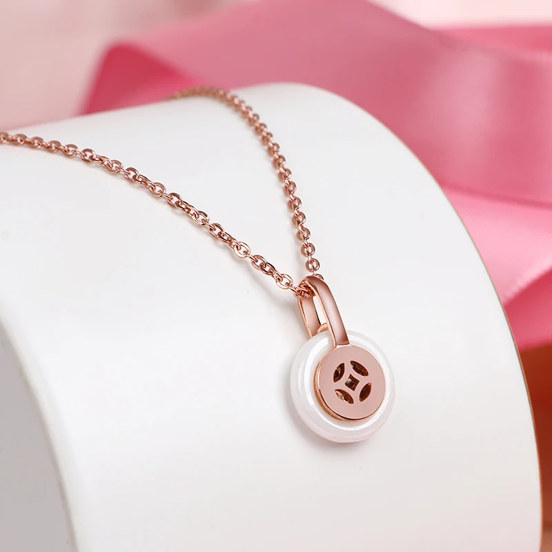 Exquisite Rose Gold Color White Cubic Zirconia Ceramic Round Necklace Pendants for Women Fashion Jewelry With Free Chain Jewelry