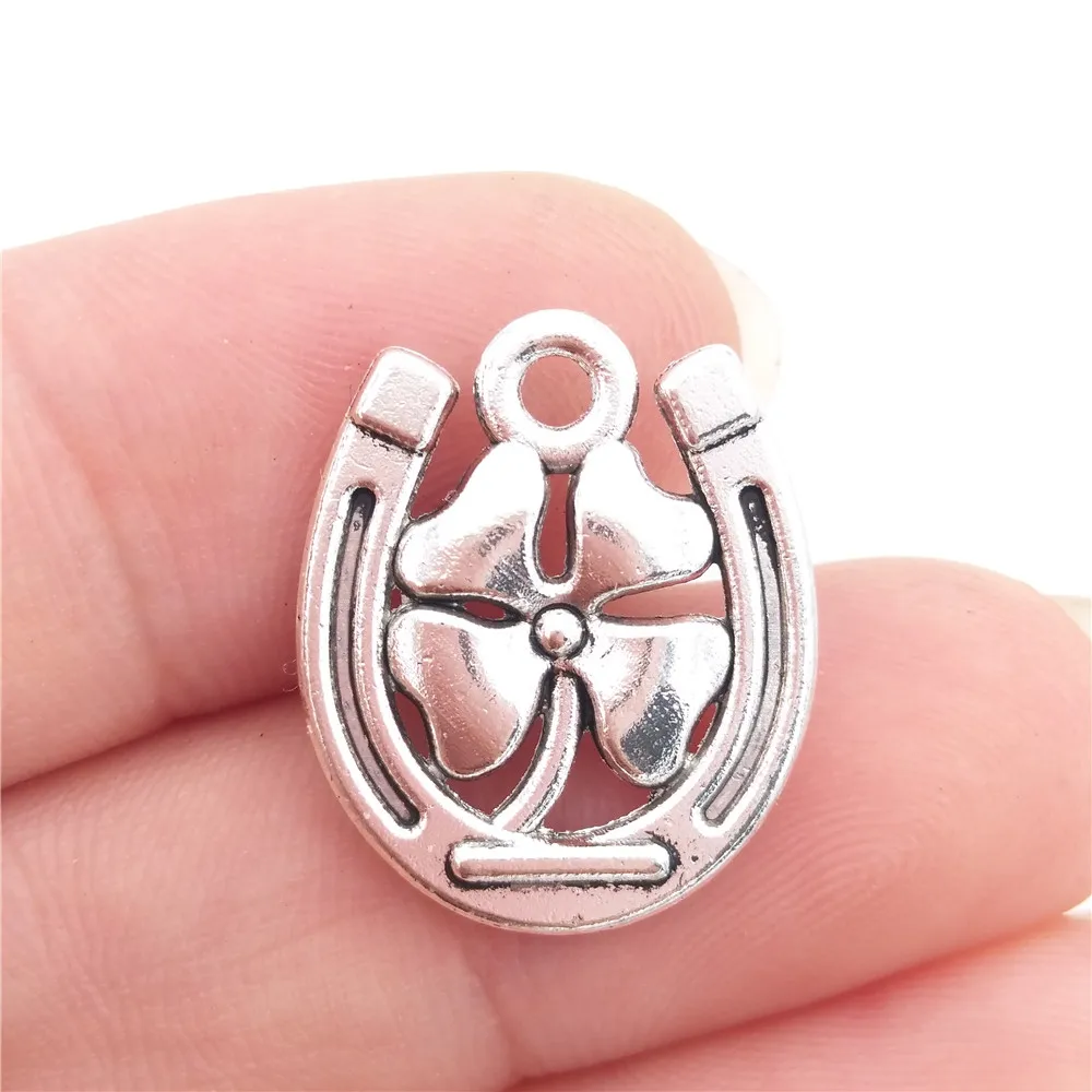 

BULK 30 Zinc Alloy Horseshoe with Four Leaf Clover Charms Good Luck Charm DIY Jewelry Findings 15*18mm 1.6g