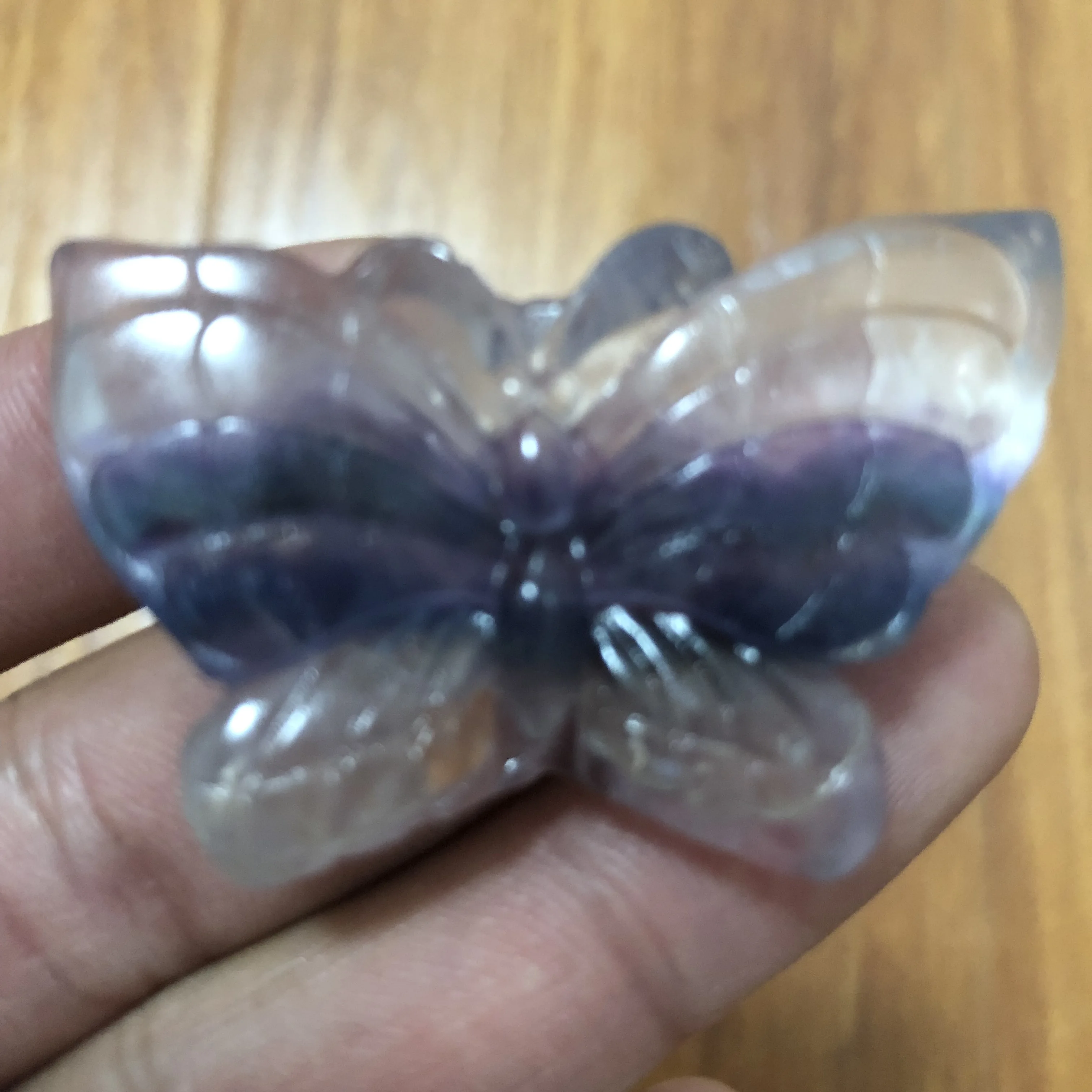 

1pcs Very rare, rich natural gemstone, jade-like butterfly carving