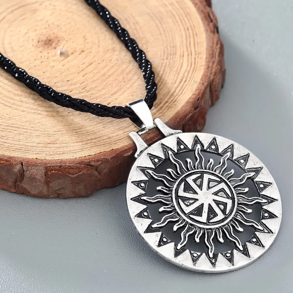 Nostalgia Good Luck Slavic Wheel Kolovrat Necklaces Pendants Amulets Talismans Mens Jewlery Making