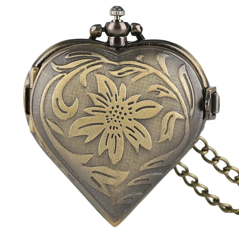 Retro Bronze Heart Shaped Ladies Quartz Pocket Watch Fashion Girl Women Watches Pendant Copper Necklace Best Gift for Female