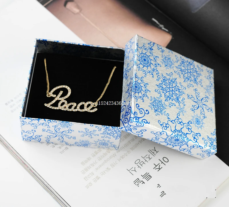 

100pcs Gift Jewelry Boxes Necklace Pendant Gift Packaging Boxes For Jewelry 8.5*8.5*4.1cm