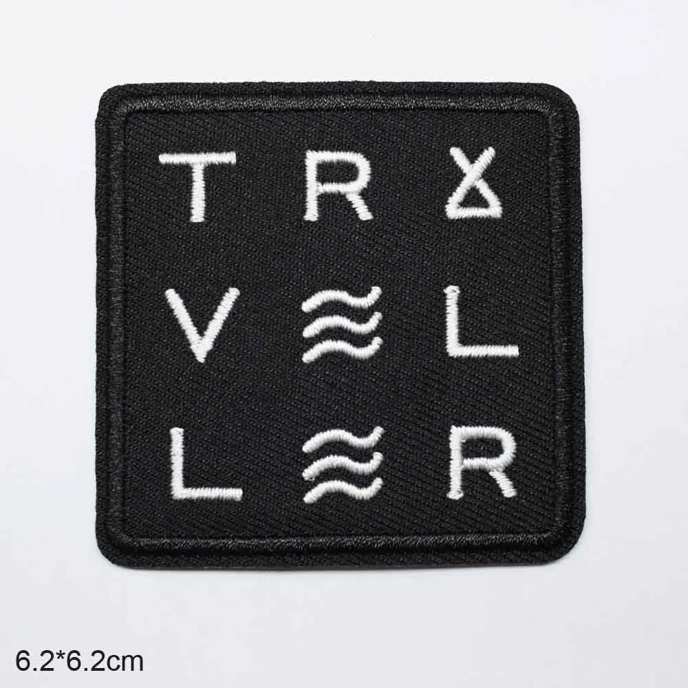 Outdoor Theme Traveler Letters Sayings Adventure Iron On Embroidered Clothes Patches For Clothing Stickers Garment Wholesale