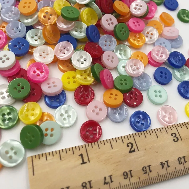 100pcs 11MM 4-holes mix colors plastic buttons garment sewing accessories DIY scrapbooking PT162