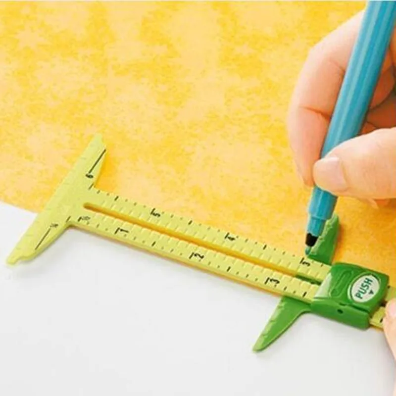 5-In-1 Sliding Gauge Met Nancy Meten Naaien Tool Patchwork Tool Heerser Tailor Ruler Tool Accessoires (twee Grootte Kiezen)