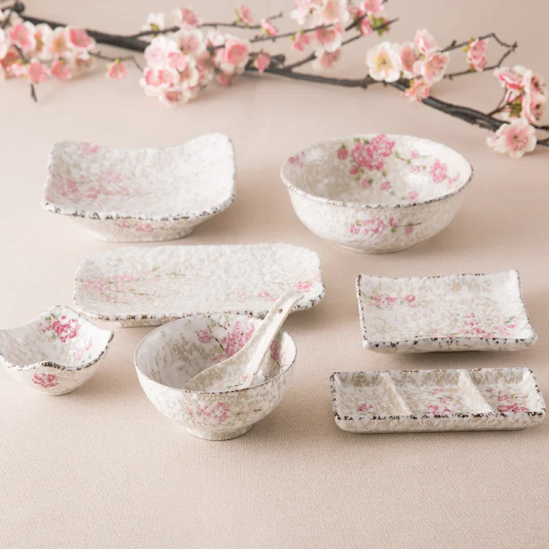 Japan Zakka Style Ceramic Dinnerware Sets Small Pink Floral Printed Under Glazed Chinese Porcelain Dinner Set 8 Pieces Tableware