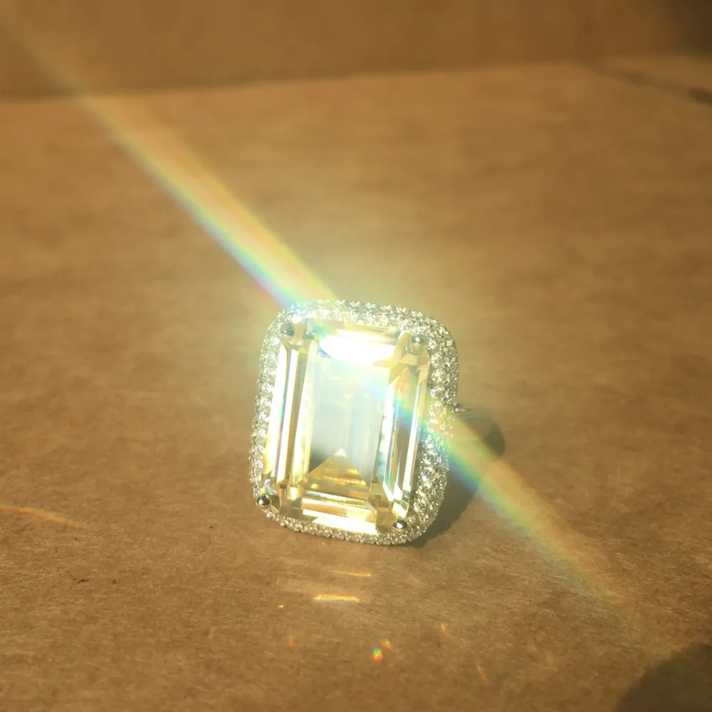 

Роскошное свадебное кольцо изумруды Подушка обручальные кольца для женщин 925 стерлингового серебра обещающее кольцо, которое никогда не выцветает