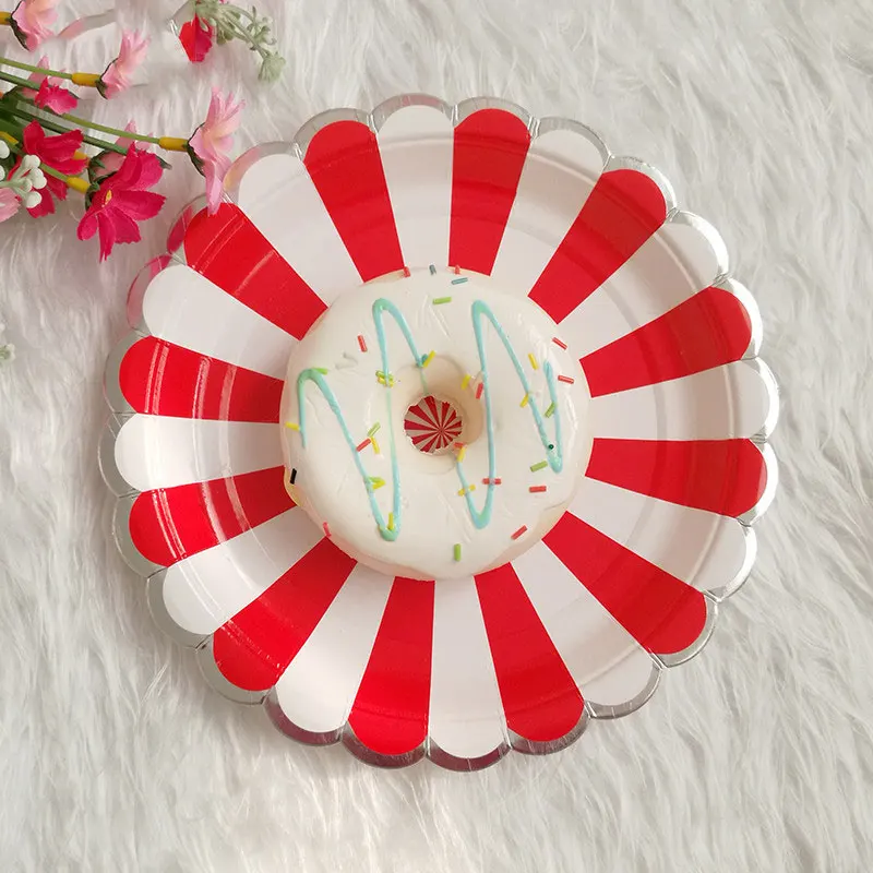 61pcs Red Striped Disposable Tableware Circus Theme Paper Plates Cups Wedding Supplies Foil Bronzing Birthday Party Decorations