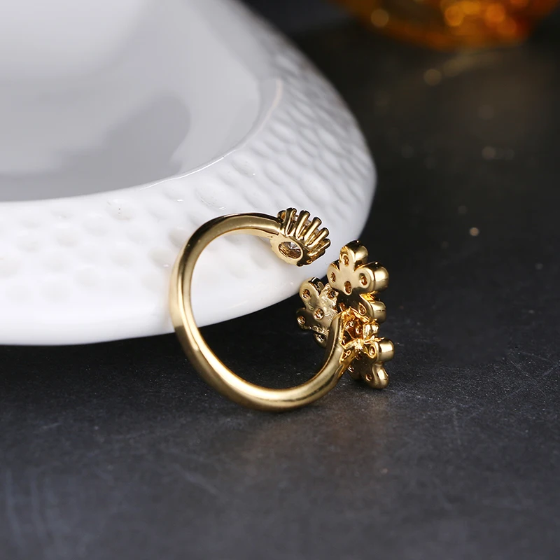 Emmaya Cincin Bunga Klasik Warna Emas Kualitas Terbaik Zirkon Cincin Modis untuk Wanita Pabrik Hadiah Harga Murah