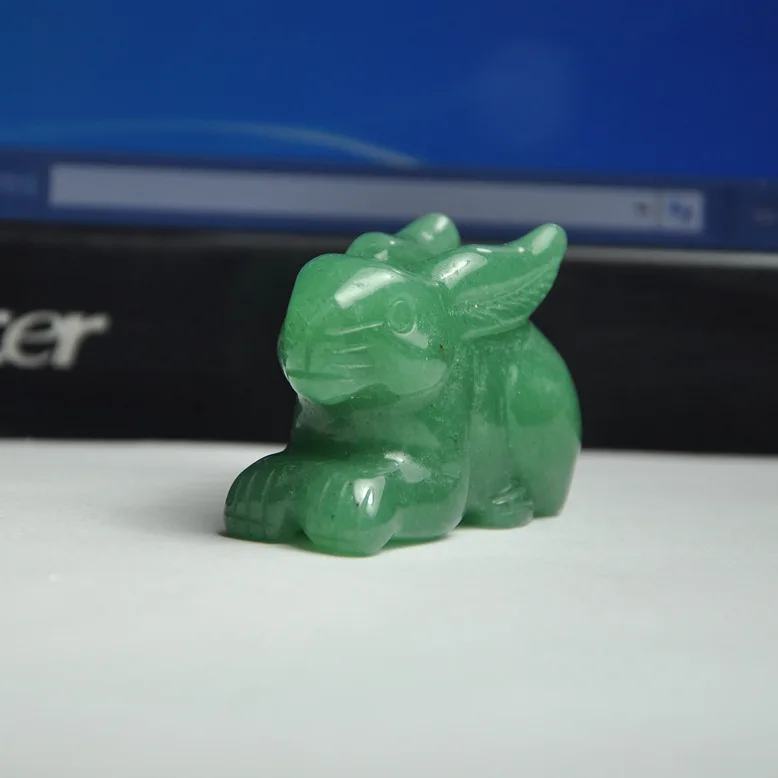 

Natural jade green jade Dongling zodiac Rabbit Rabbit hand-carved ornaments zodiac rabbit