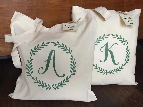 

personalize names Monogrammed Wreath wedding birthday thank you tote bags, Maid of Honor Tote Bags, bridesmaid canvas Tote Bags