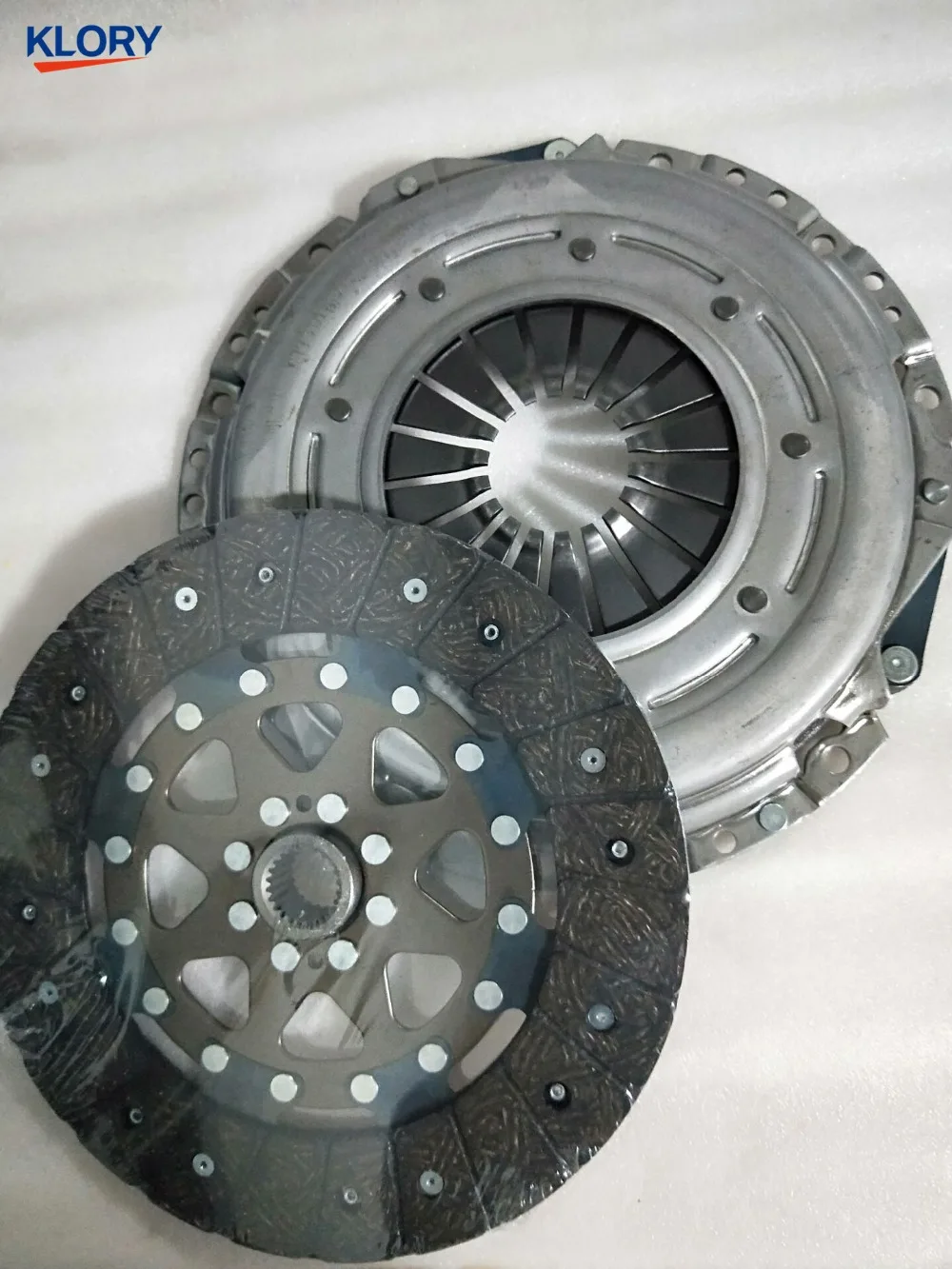 ZTC02/TZTD02/CSC040(10026355) Clutch 2-set(without bearing) /Clutch 3-set(with bearing) For ZOTYE T600 1.5T