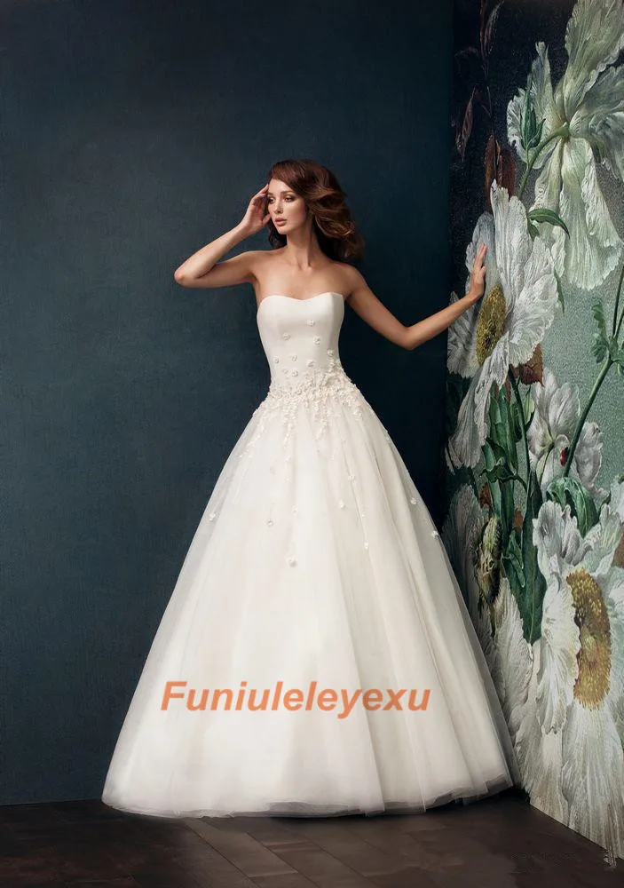 New Arrival Elegant Wedding Dresses Ball Gowns Sweetheart Backless Floor Length Beading Flowered Tulle Bridal Gowns