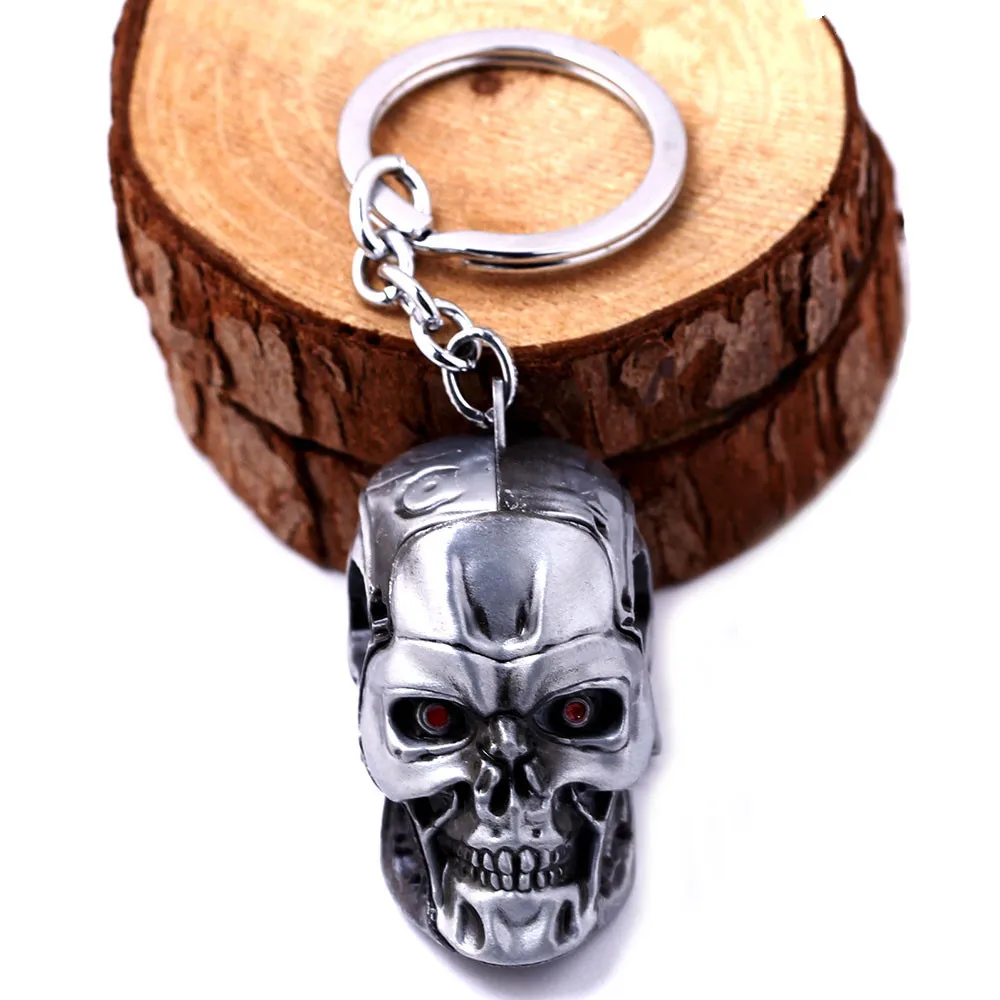 Großhandel: Neue angesagte Auto-Metall-Schlüsselanhänger für Männer und Frauen, Schlüsselhalter mit Totenkopf-Motiv, neues Partygeschenk, Schmuck. – Detail 1