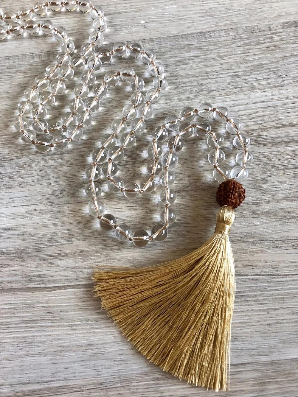 108 Mala Perlenkette Weiß Quarz Halskette Verknotet quaste Halsketten Gebet Yoga schmuck Rudraksha Meditation Mala Halsketten – Detail 1