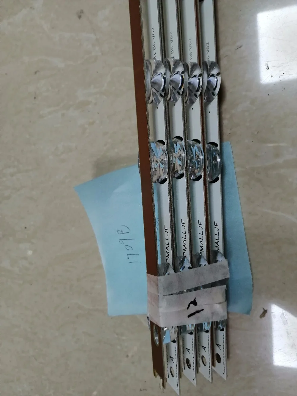 8PCS nuovi Circuiti striscia 4LED 6916L-1709B 6916L-1710B 6916L-1709A 6916L-1710A 6916L-1956B 6916L-1957B 6916L-1956A 6916L-1956C