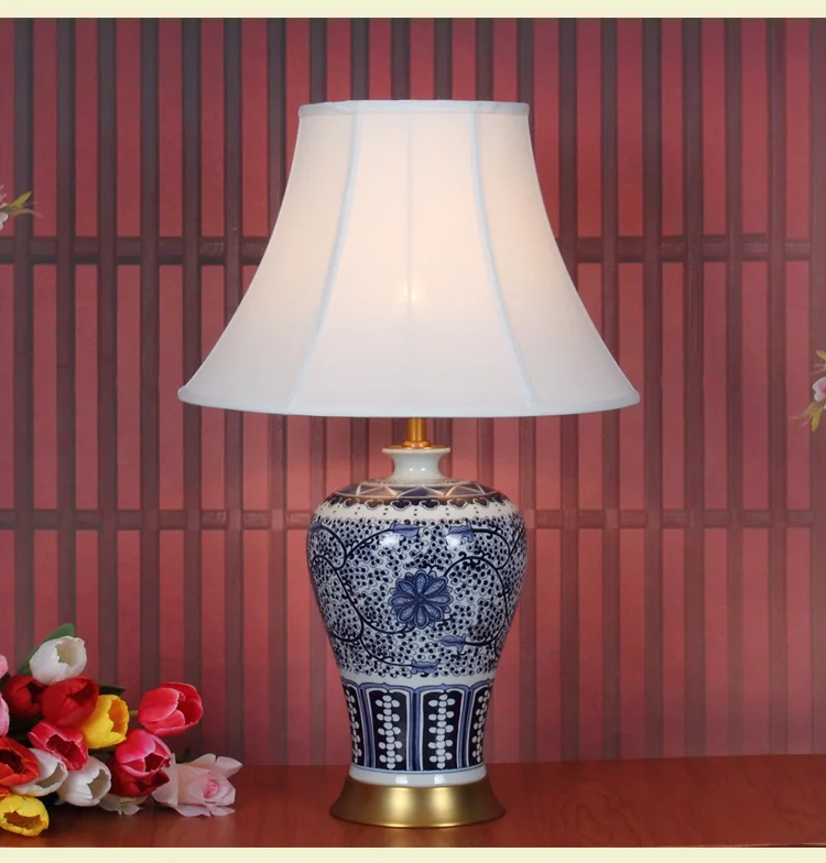 Art Chinese porcelain ceramic table lamp bedroom living room wedding table lamp Jingdezhen blue white porcelain table lamp