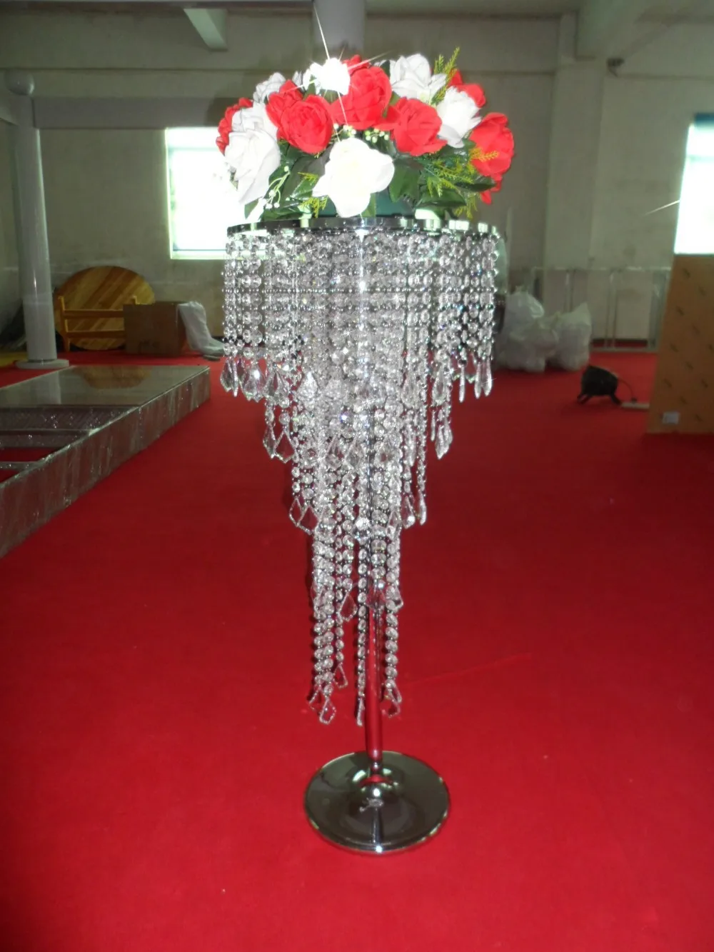 

Free shipping Acrylic Crystal Wedding Party Table Centerpieces 100cm Tall X 40 Cm Diameter Three Tier Design Wedding Decor Road