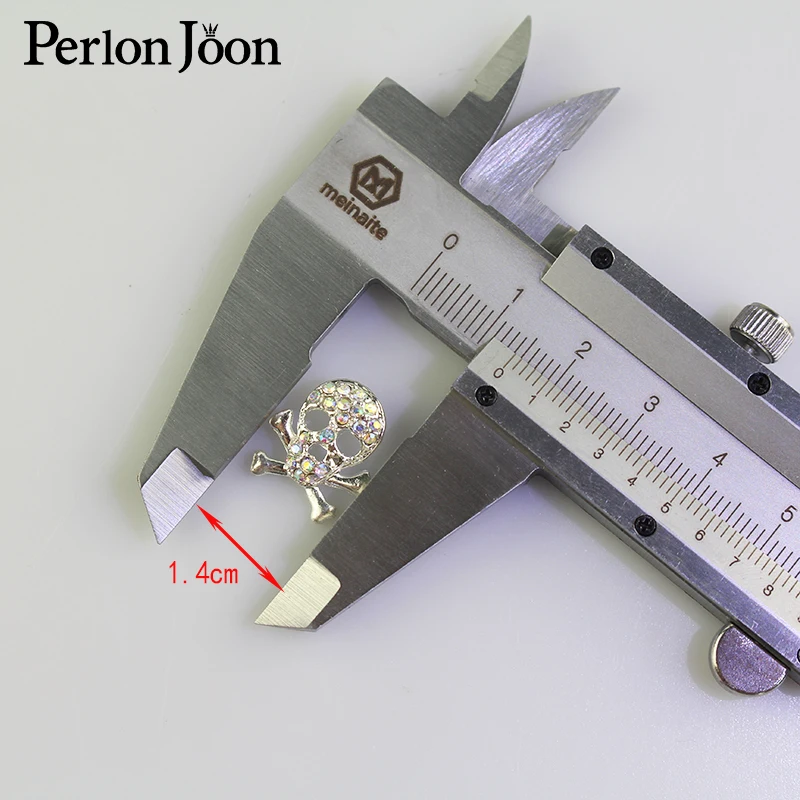 10pcs 14*16mm Skull shape rhinestone button gold and silver metal button fashion clothing decoration accessories for dress NK041