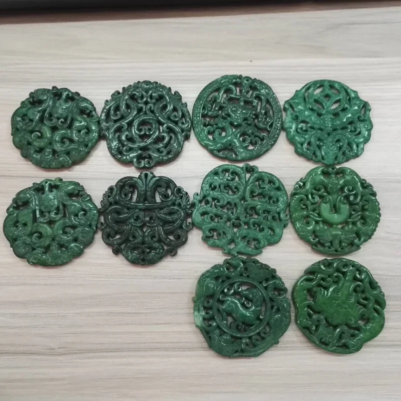 Charms Vintage Fashion Asia Ancient Sculpture Carving Art Pattern Green Semi Precious Stone Pendant For Necklace DIY Jewelry