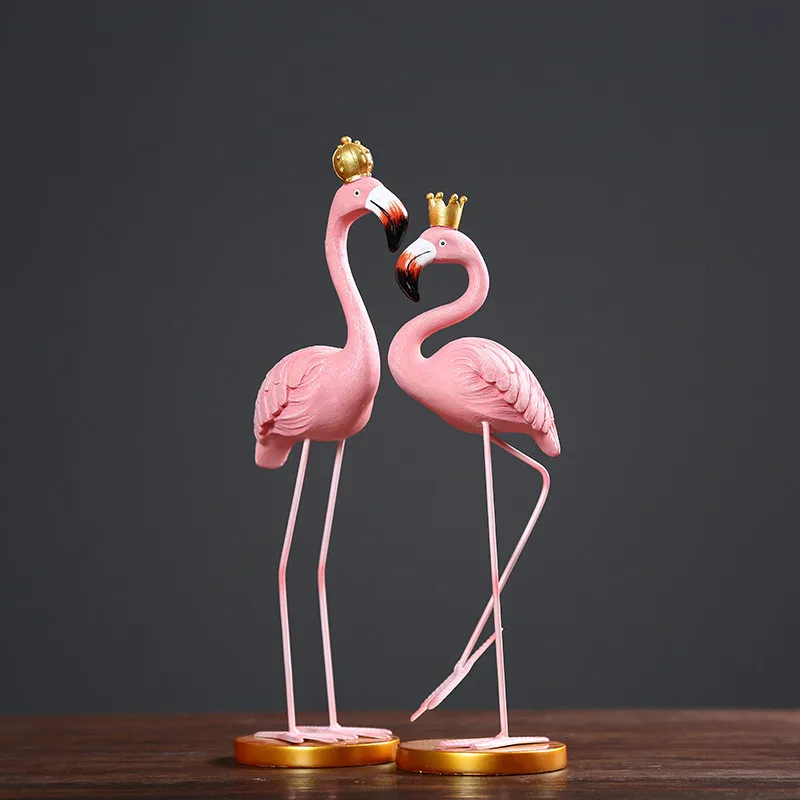 Simple Queen of Nordic Ins Flamingo Resin Handicraft European Decoration Birthday Gift Desk Decoration  Miniature Figurines