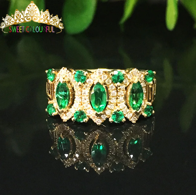 100%  18K Gold    Lab Created Emerald and  Moissanite  Diamond Ring   With national certificate